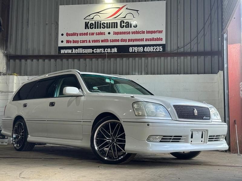 White Used 2025 Toyota Crown Estate | £9,995 - Image 1/4