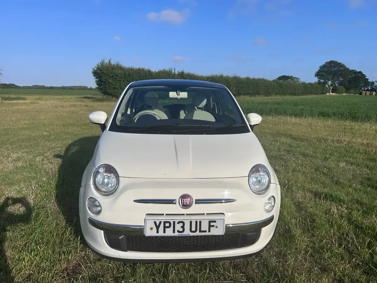 Used Fiat 500 Lounge 69 HP (50 kW) 2013 White Hatchback