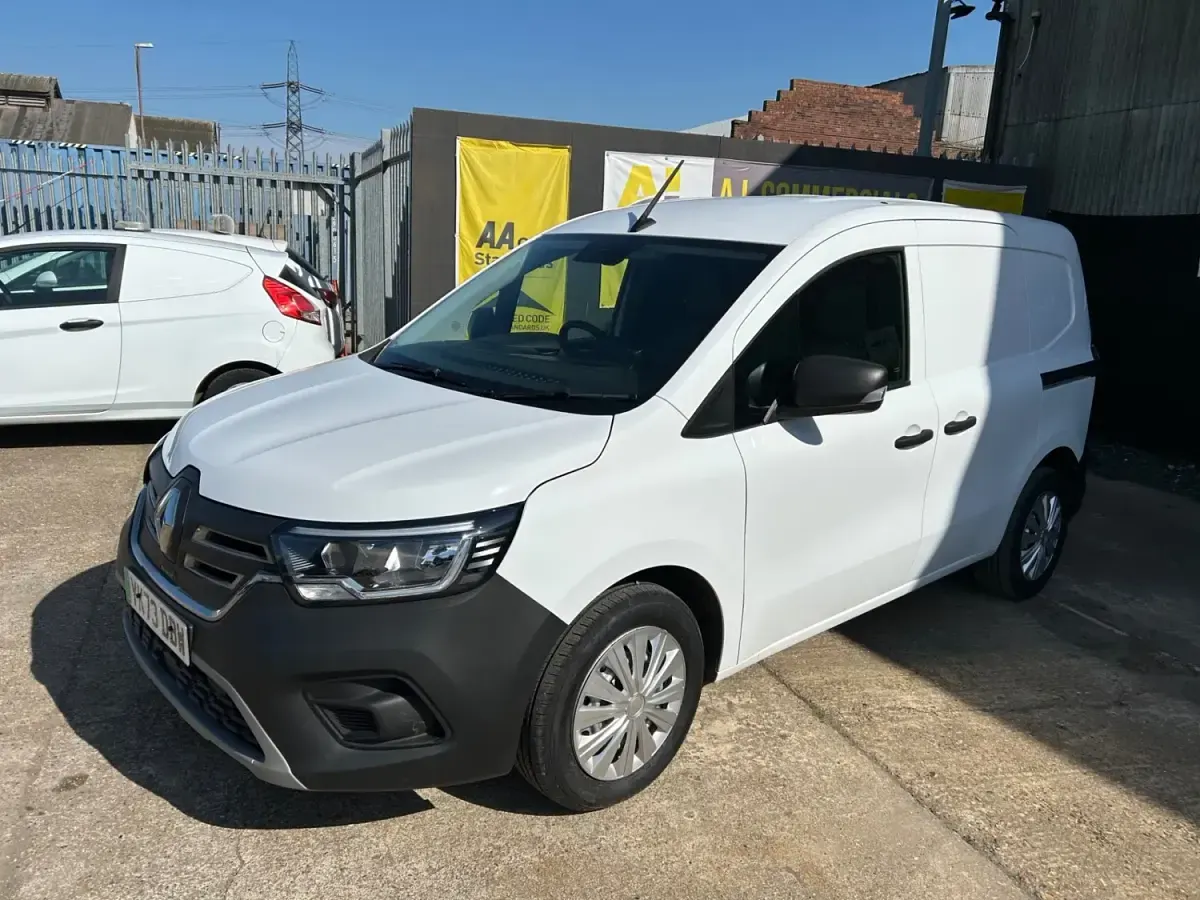 Used Renault Kangoo 89 kW (122 HP) 2023 White MPV