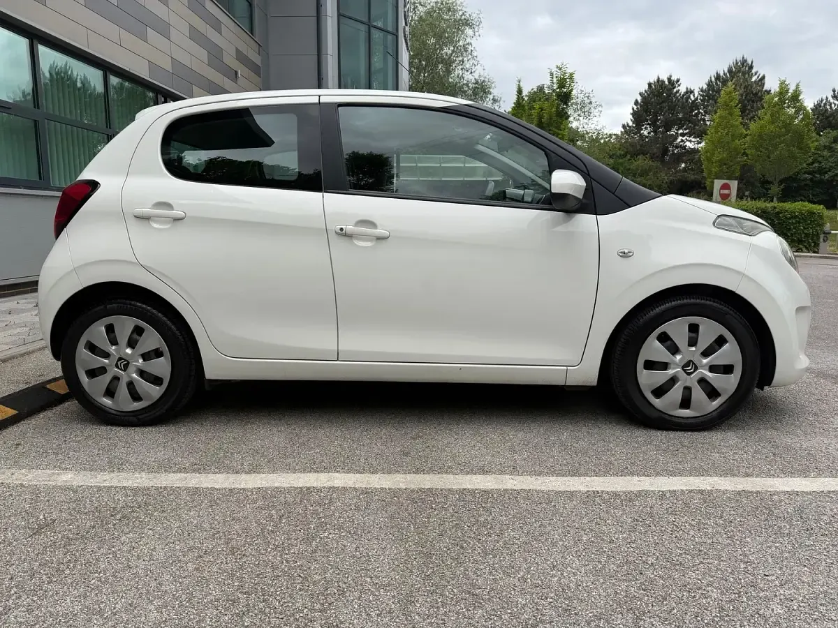 Used Citroën C1 Feel 82 HP (60 kW) 2016 White Hatchback