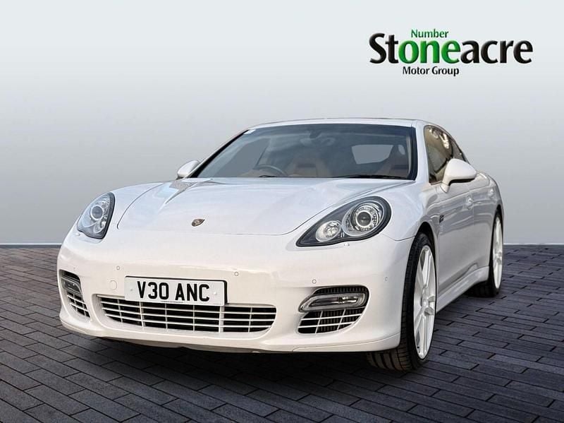 Used Porsche Panamera 500 HP (367 kW) 2010 White Hatchback