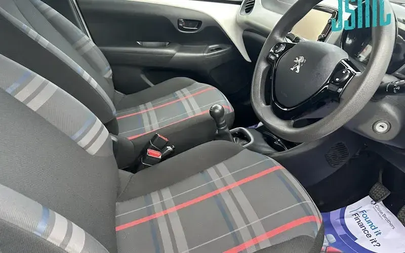 Used Peugeot 108 Active 68 HP (50 kW) 2018 Hatchback