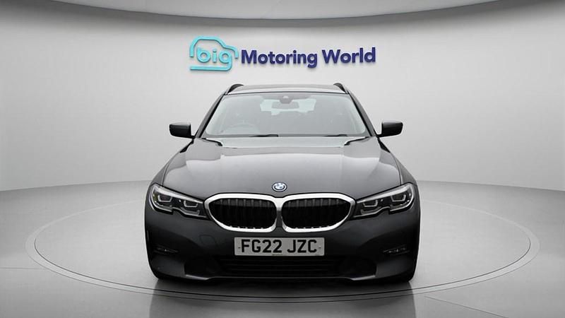 Used BMW 330e 292 HP (214 kW) 2022 Grey Estate