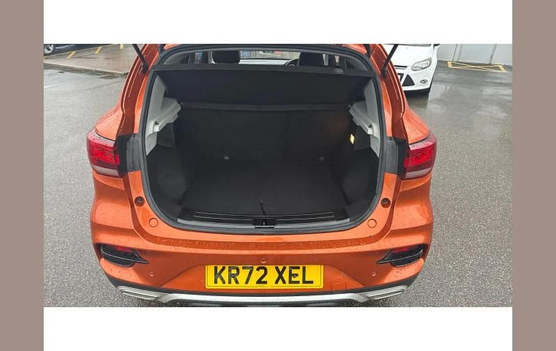 Used MG ZS Exclusive 111 HP (81 kW) 2023 Orange SUV