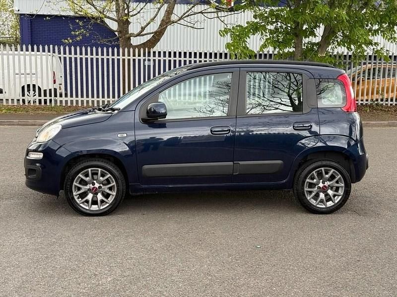 Usado Fiat Panda Lounge 69 HP (50 kW) 2020 Azul Citadino