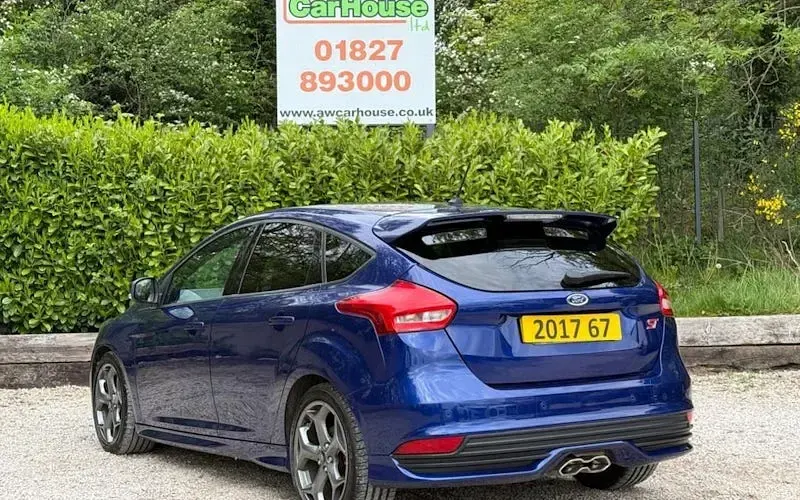 Used Ford Focus ST 185 HP (136 kW) 2016 Blue Hatchback