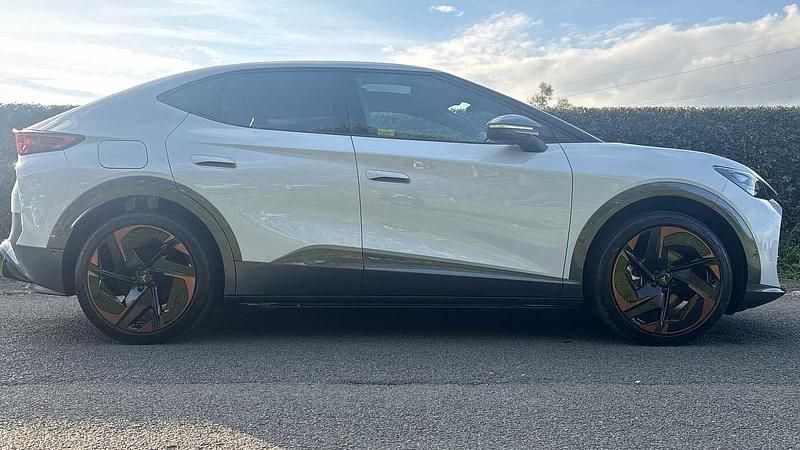 Used Cupra Tavascan VZ1 250 kW (340 HP) 2025 White silver SUV