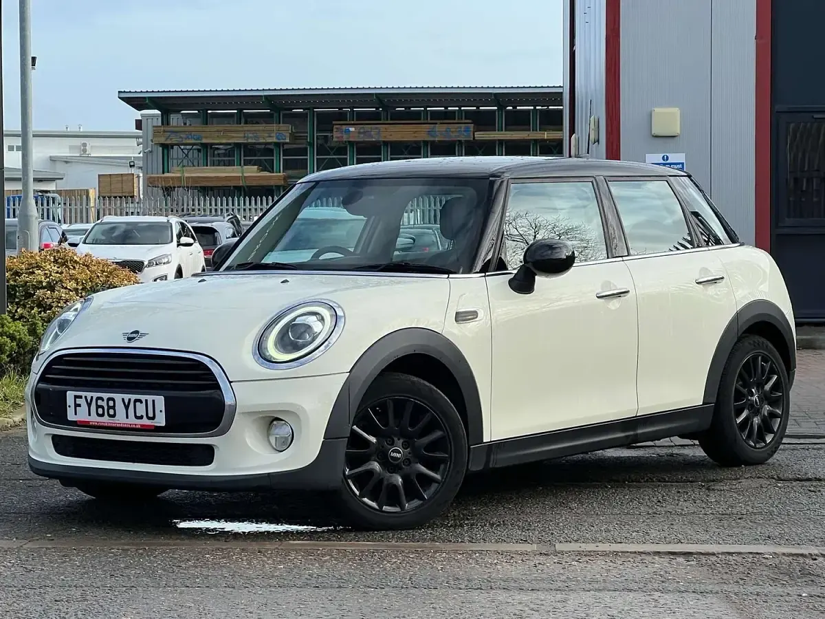 Used Mini Cooper D Hatch 116 HP (85 kW) 2018 White Hatchback