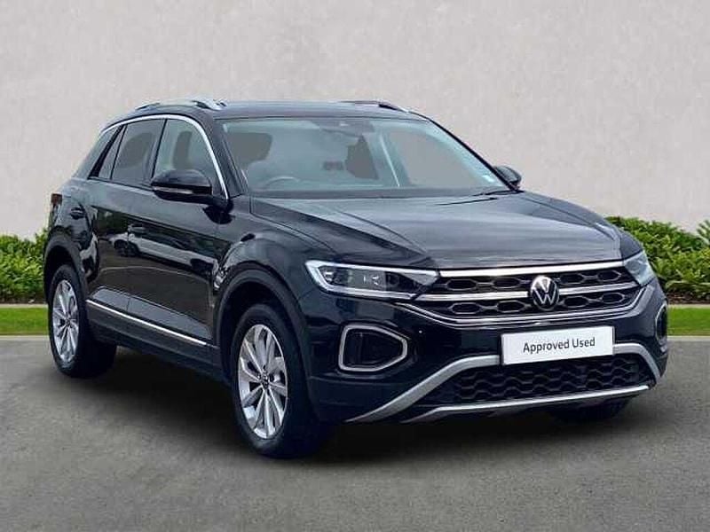 Black Used 2023 VW T-Roc Style SUV | £21,147 (Fair price) - Image 1/4