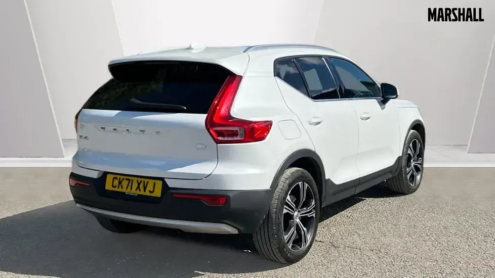 Used Volvo XC40 Inscription 262 HP (192 kW) 2021 White SUV