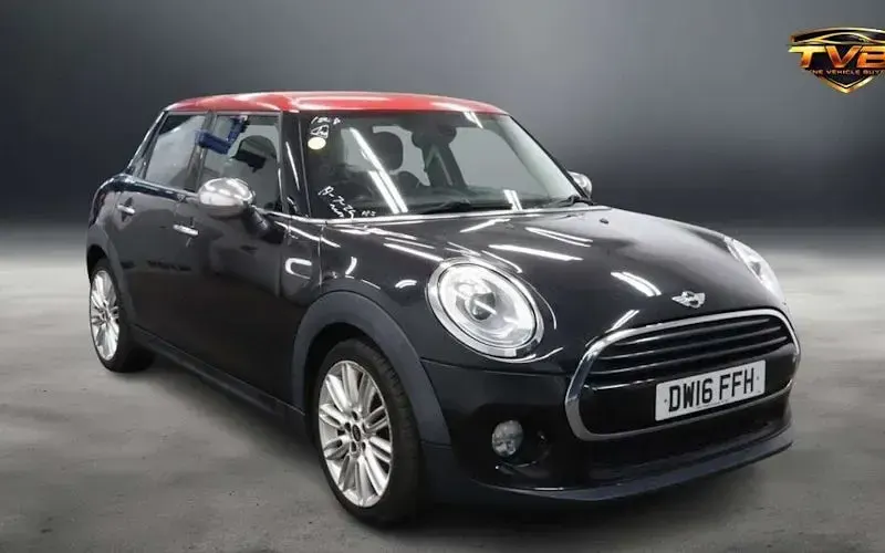 Used Mini Cooper Hatch 116 HP (85 kW) 2016 Hatchback