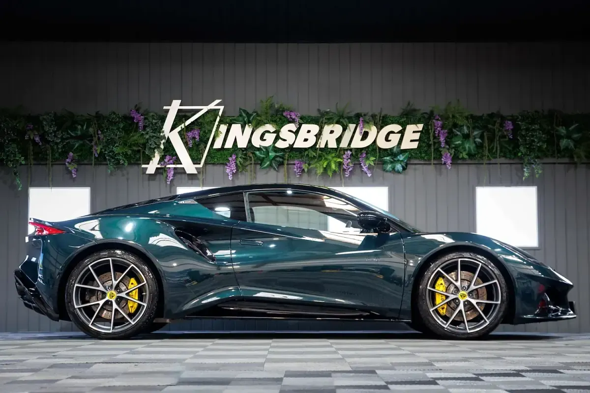 Used Lotus Emira 404 HP (297 kW) 2023 Green Coupe