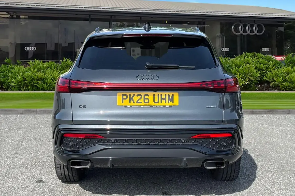 Used Audi Q5 Advanced 204 HP (150 kW) 2026 Grey SUV