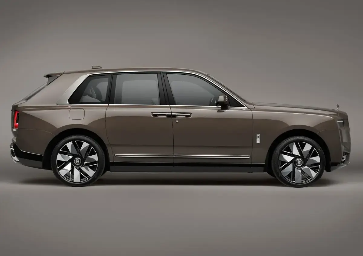 New Rolls Royce Cullinan 600 HP (441 kW) 2025 SUV