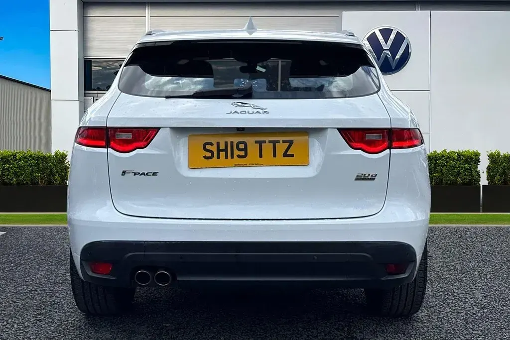 Usado Jaguar F-Pace R-Sport 2019 Branco SUV