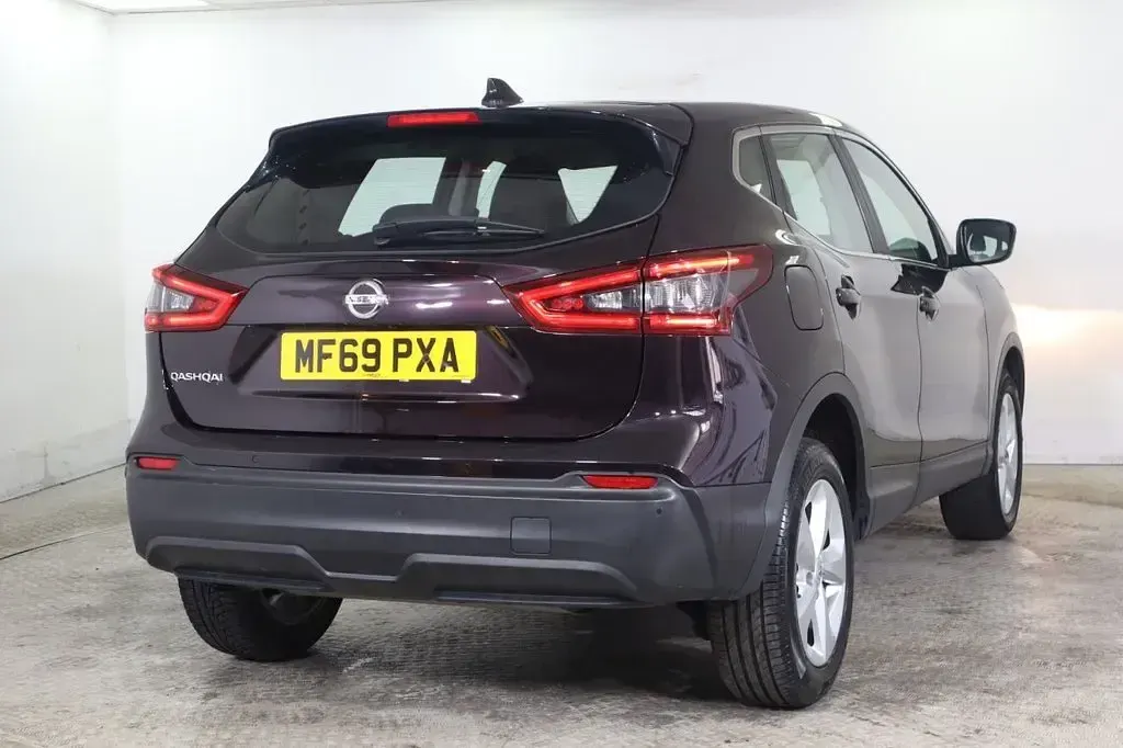 Used Nissan Qashqai Acenta Premium 160 HP (117 kW) 2019 Black SUV