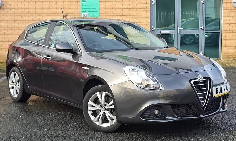 Used Alfa Romeo Giulietta Lusso 2011 Grey Hatchback