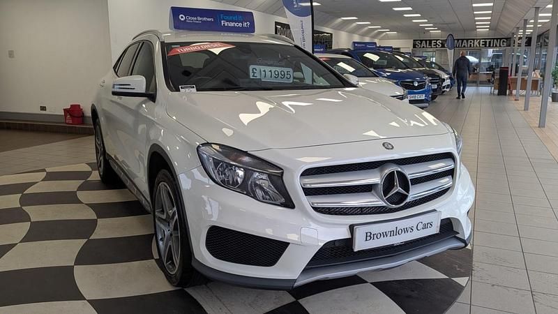 White Used 2017 Mercedes 200 AMG line Estate | £11,995 (A bit pricey) - Image 1/4