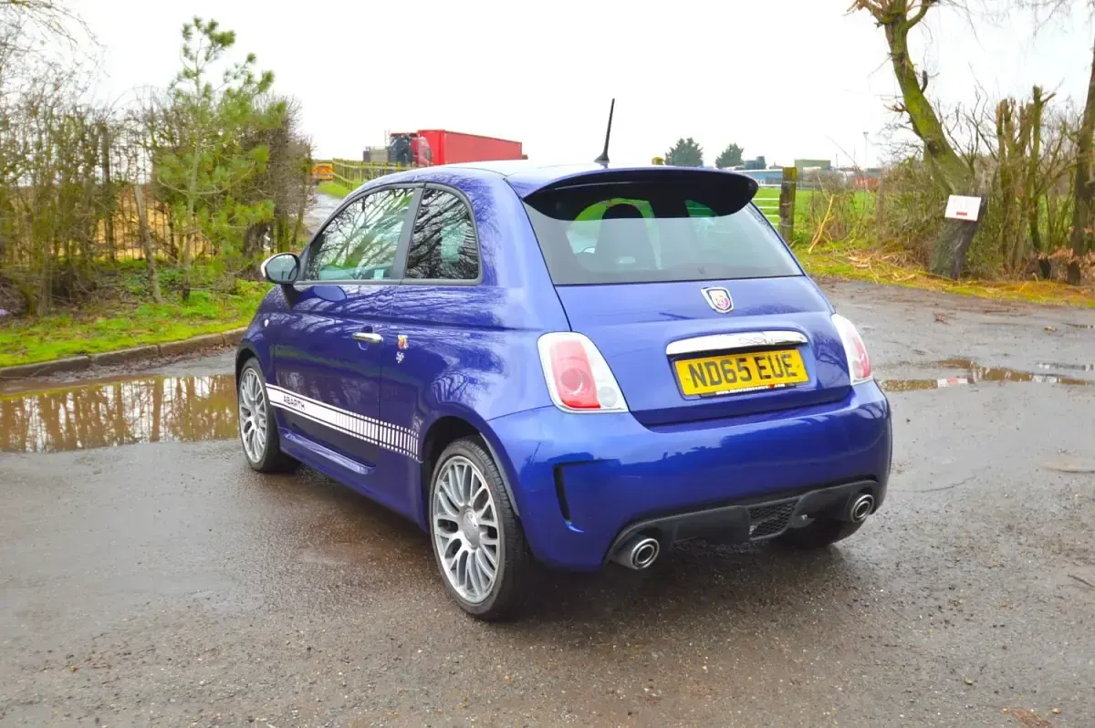 Begagnad Abarth 595 160 HK (117 kW) 2015 Blå Halvkombi