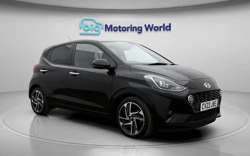 Used Hyundai i10 Premium 84 HP (61 kW) 2023 Black Hatchback