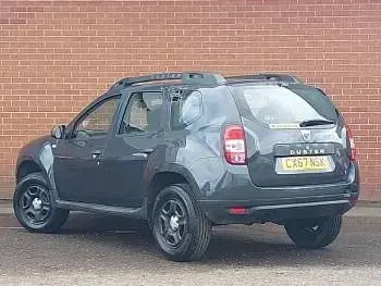 Used Dacia Duster Ambiance 114 HP (83 kW) 2017 Grey SUV