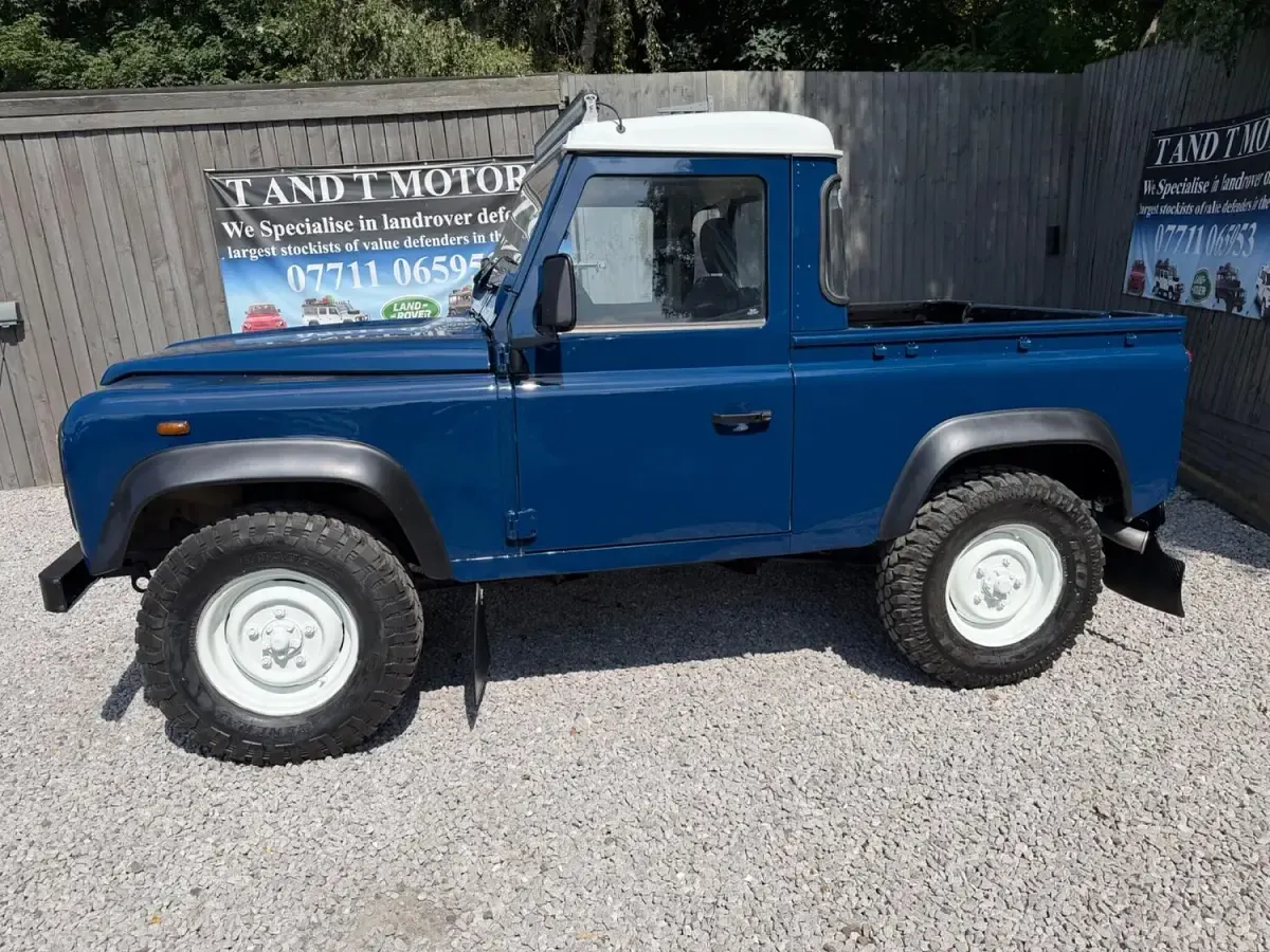Used Land Rover Defender 2004 Blue Pickup