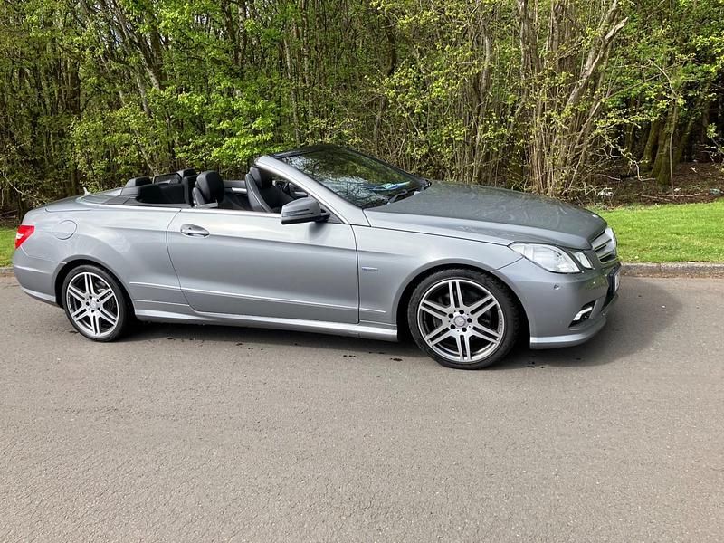 Gebraucht Mercedes E220 2011 Silber Cabrio