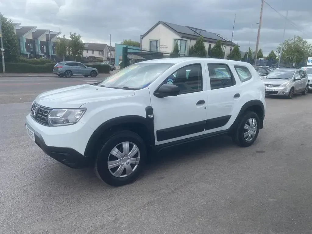 Used Dacia Duster Acces 114 HP (83 kW) 2019 White SUV