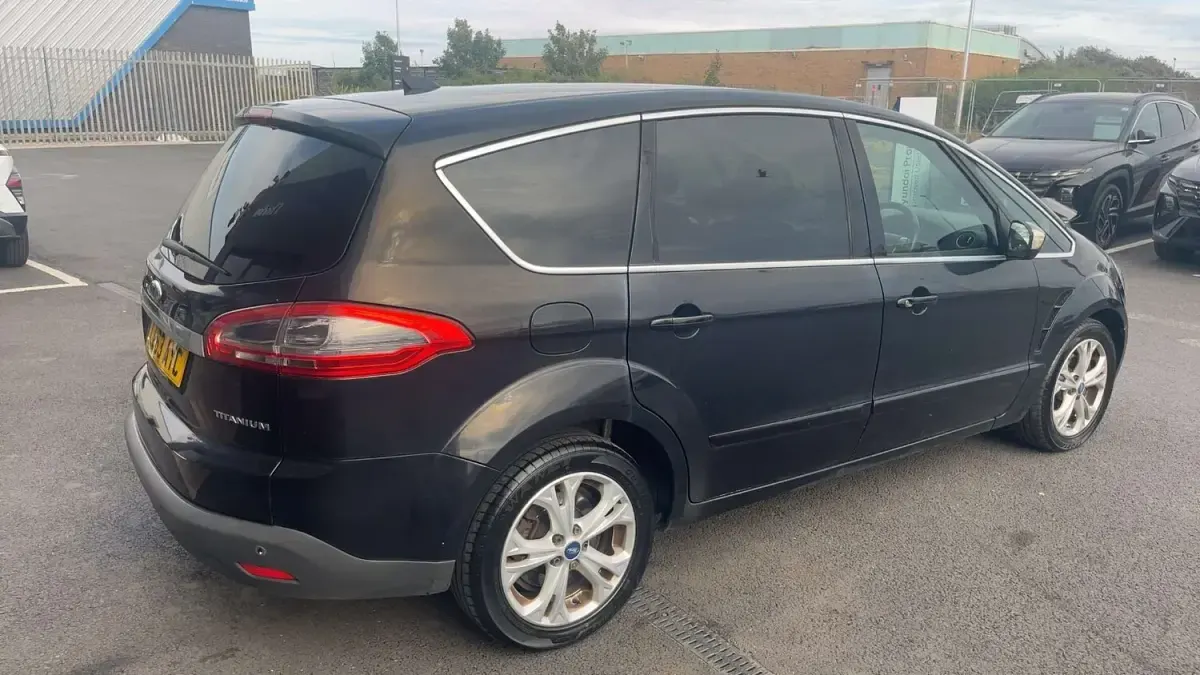 Used Ford S-MAX Titanium 163 HP (119 kW) 2013 Black MPV