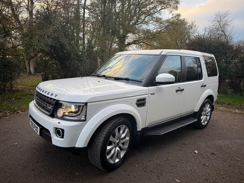 White Used 2015 Land Rover Discovery 4 SUV | £14,995 (Super price) - Image 1/4