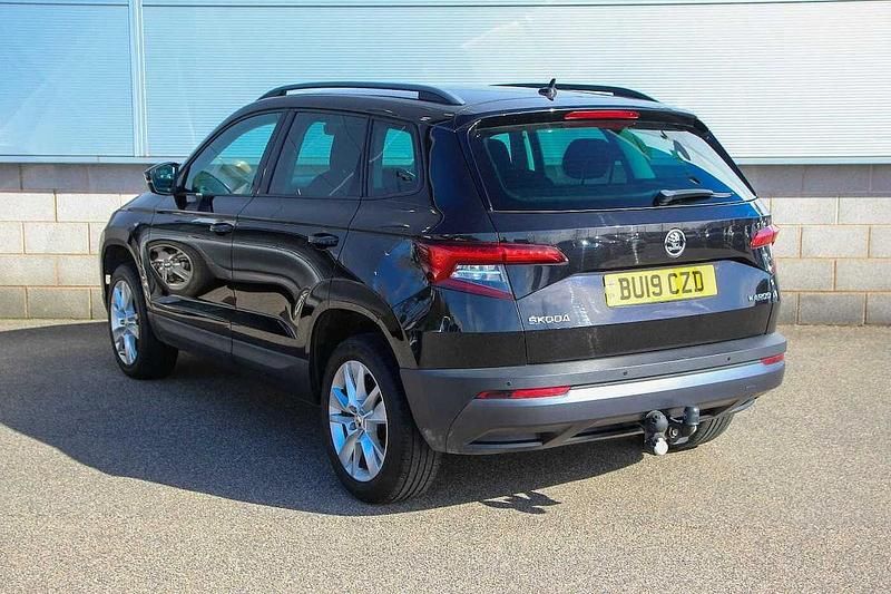 Used Skoda Karoq SE Technology 113 HP (83 kW) 2019 Black magic pearlescent SUV