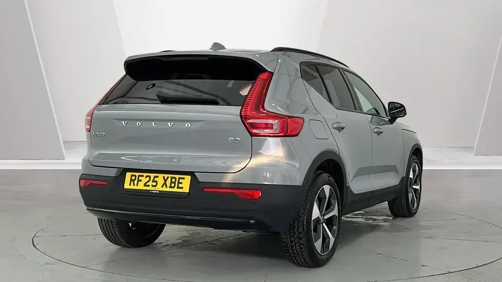 Used Volvo XC40 Plus 161 HP (118 kW) 2025 Grey SUV