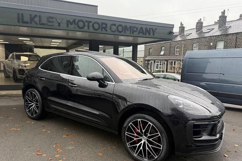 Black Used 2022 Porsche Macan SUV | £52,995 (Super price) - Image 1/1
