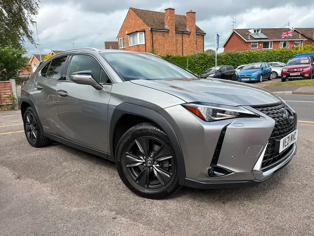 Used Lexus UX 250h 181 HP (133 kW) 2021 Silver SUV