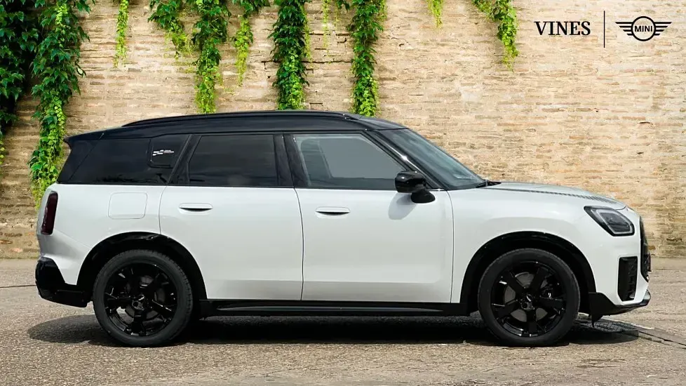 Used Mini Countryman 168 HP (123 kW) 2024 White SUV