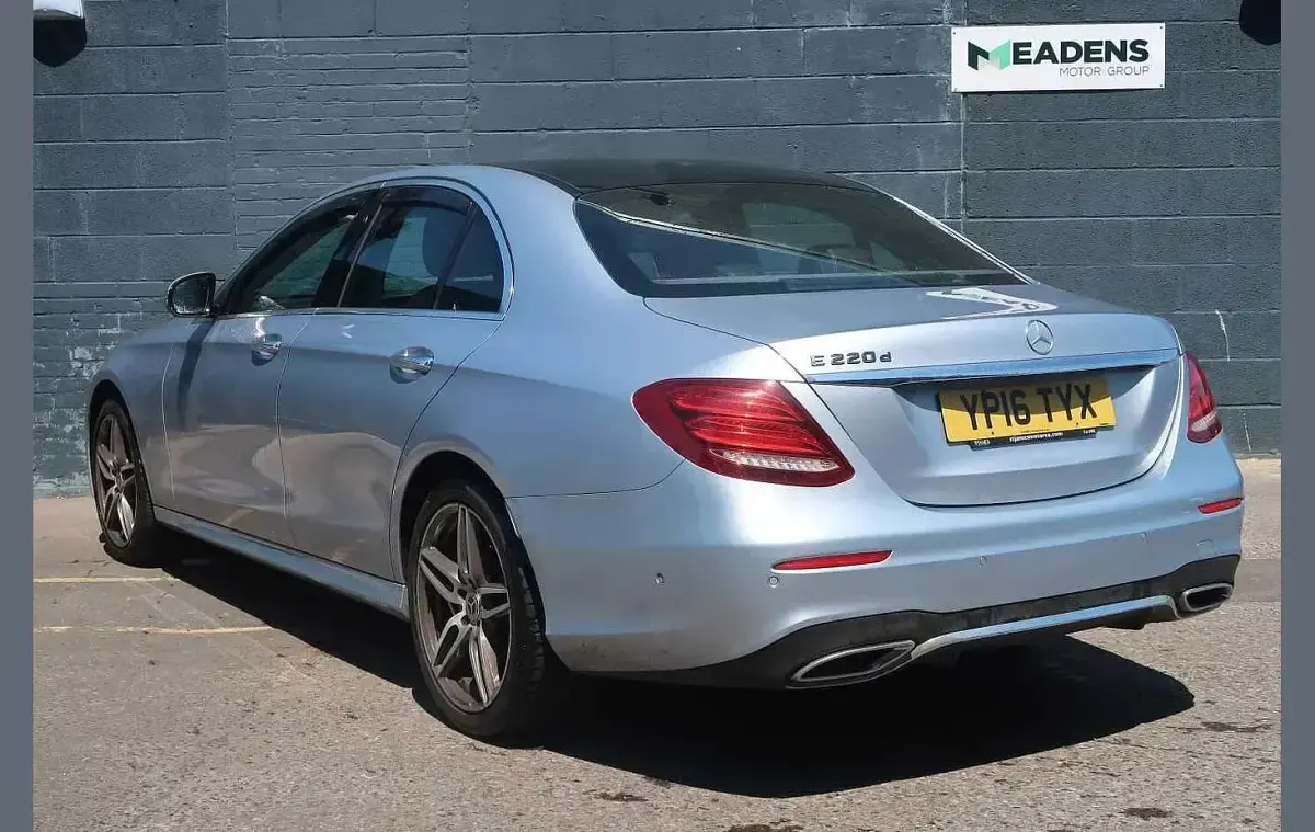 Used Mercedes E220 AMG Line Premium 191 HP (140 kW) 2016 Silver Sedan