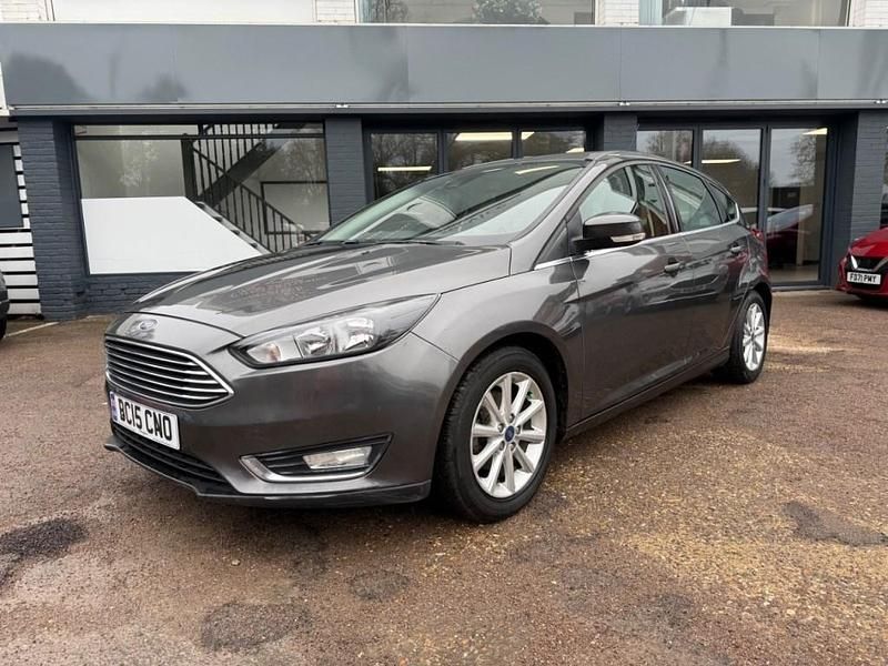 Grey Used 2015 Ford Focus Titanium Hatchback | £4,990 (Good price) - Image 1/4