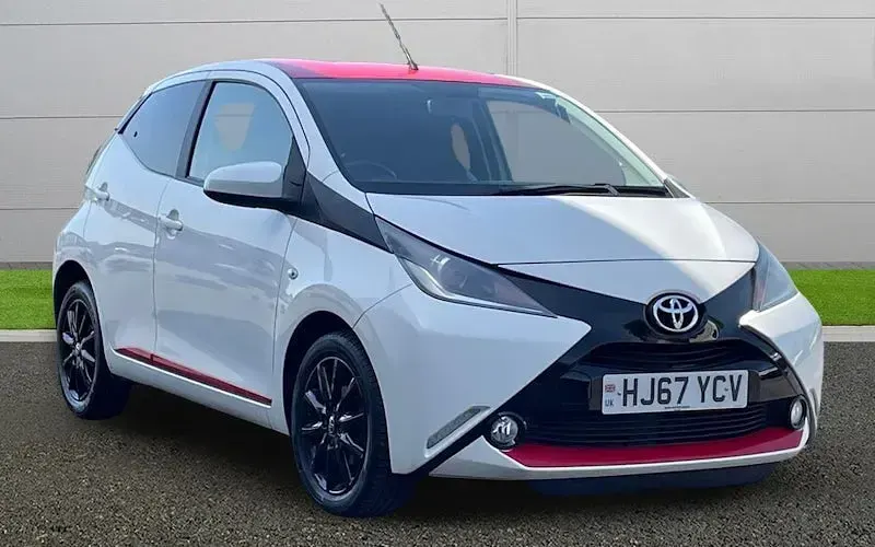 Used Toyota Aygo x-press 69 HP (50 kW) 2017 Hatchback