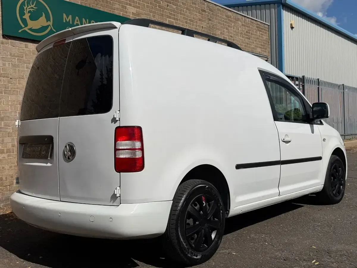 Used VW Caddy Trendline 102 HP (75 kW) 2015 White MPV