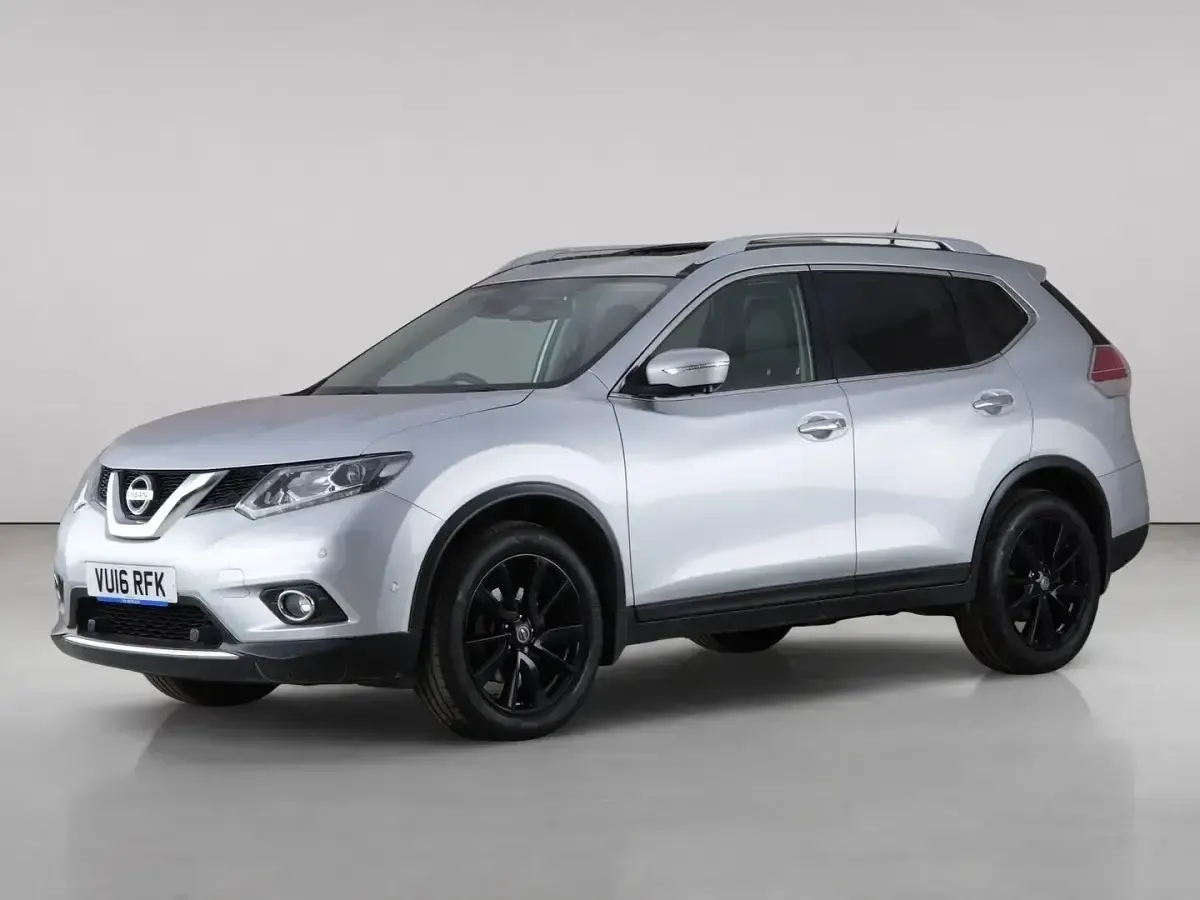 Used Nissan X-Trail Tekna 131 HP (96 kW) 2016 Silver SUV