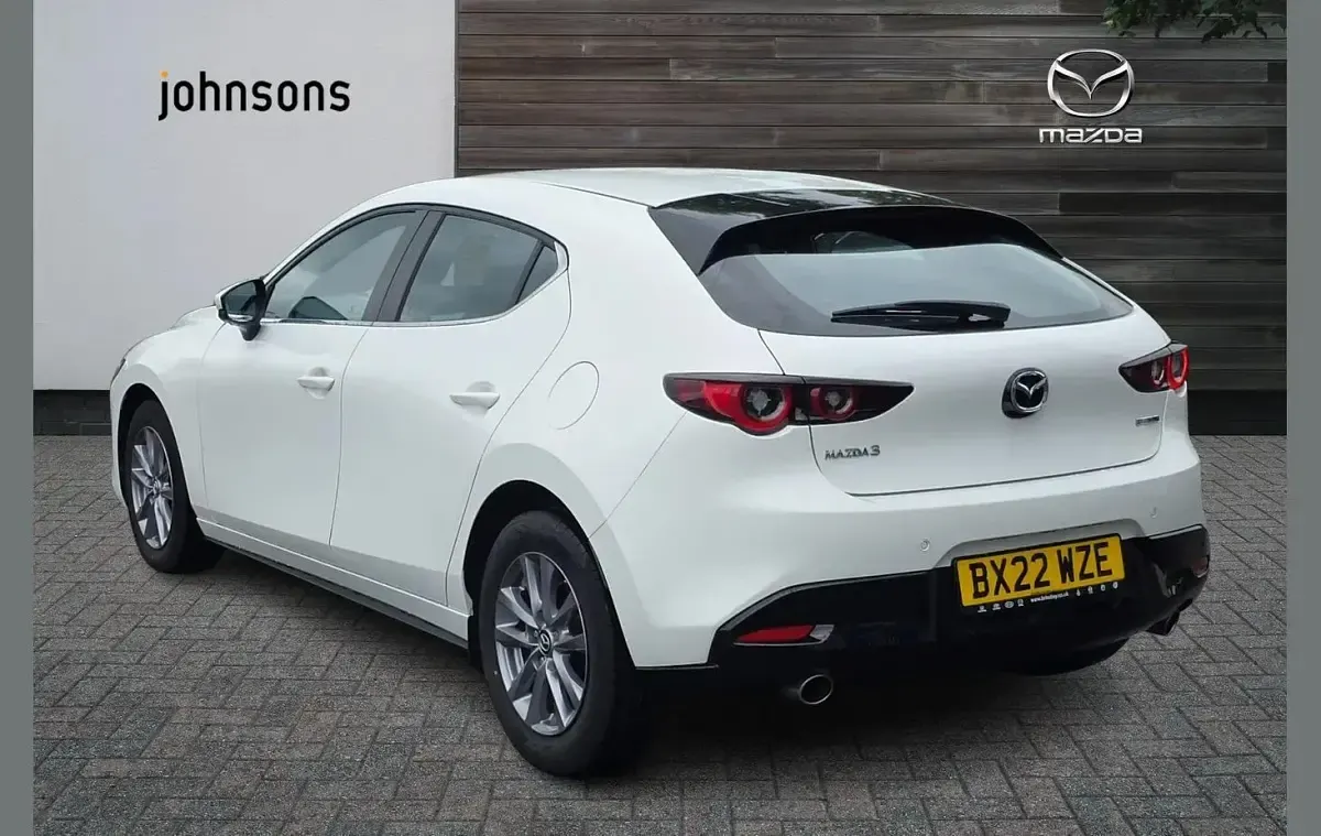 Used Mazda 3 120 HP (88 kW) 2022 White Hatchback