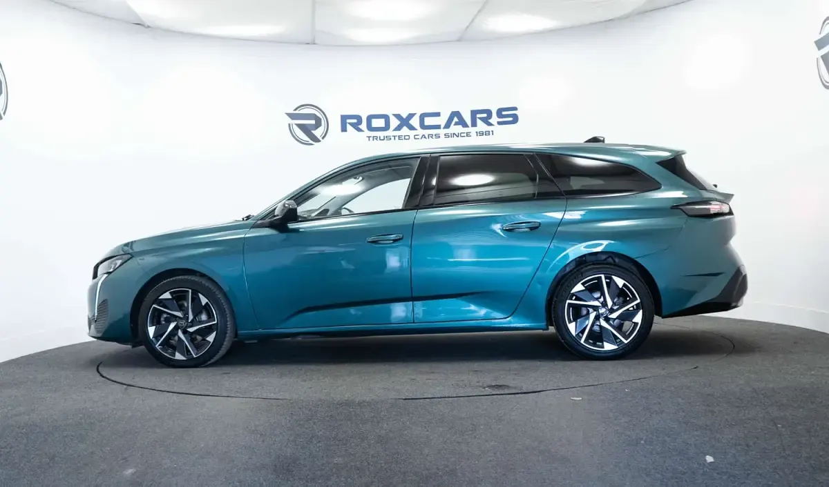Used Peugeot 308 SW Allure Premium 130 HP (95 kW) 2023 Blue Estate
