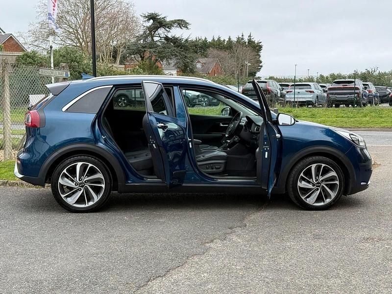 Used Kia Niro 139 HP (102 kW) 2018 Blue SUV