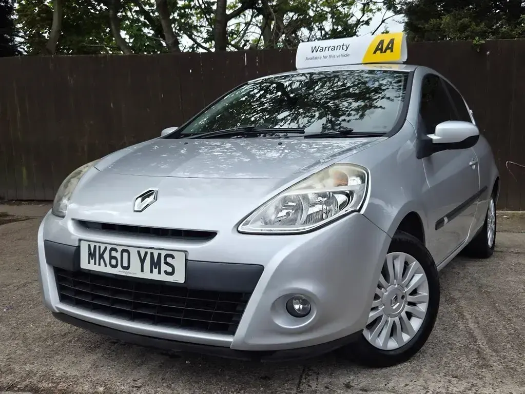 Used Renault Clio II 2010 Silver Hatchback