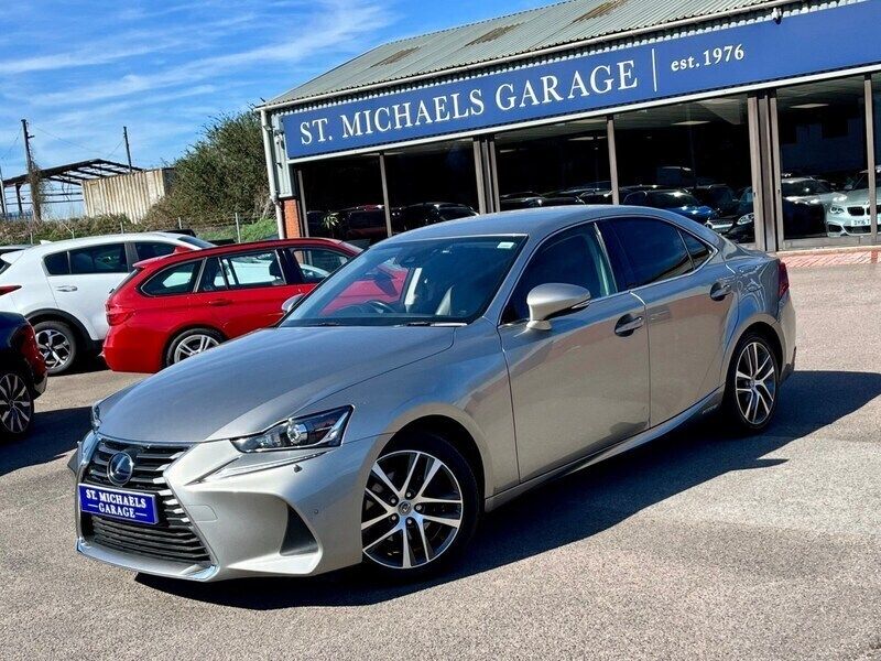 Silver Used 2018 Lexus IS300h Sedan | £17,995 (A bit pricey) - Image 1/4