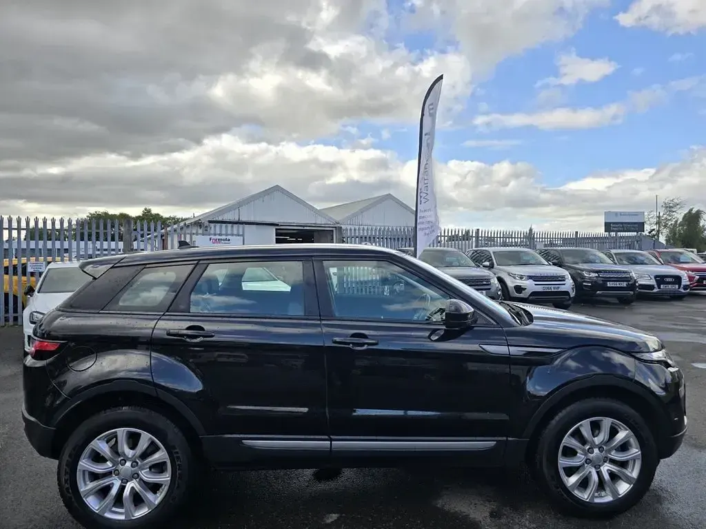 Used Land Rover Range Rover evoque SE 240 HP (176 kW) 2016 Black SUV