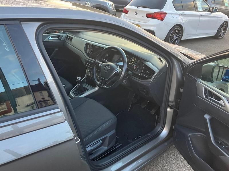Used VW Polo SE 95 HP (69 kW) 2019 Grey Hatchback