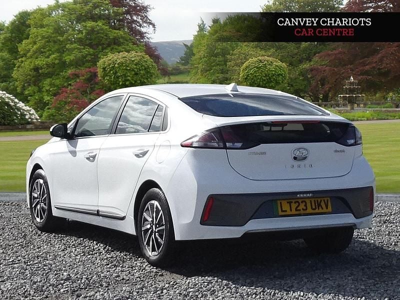 Used Hyundai Ioniq Premium 100 kW (136 HP) 2023 White Hatchback