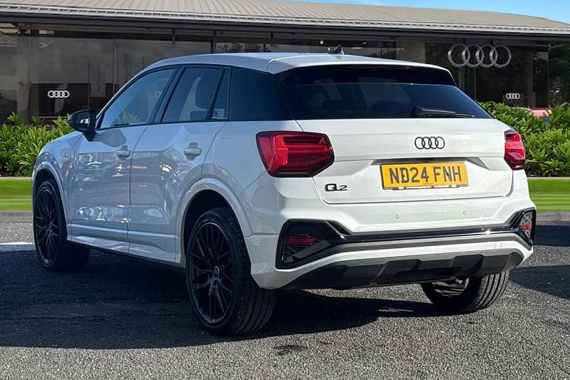 Used Audi Q2 Black Edition 150 HP (110 kW) 2024 White SUV