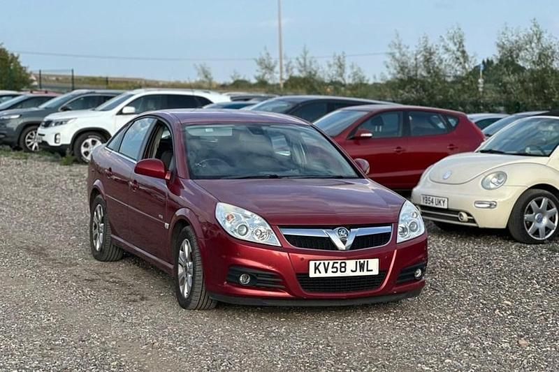 Red Used 2008 Vauxhall Vectra Design Edition Hatchback | £1,390 (Fair price) - Image 1/1